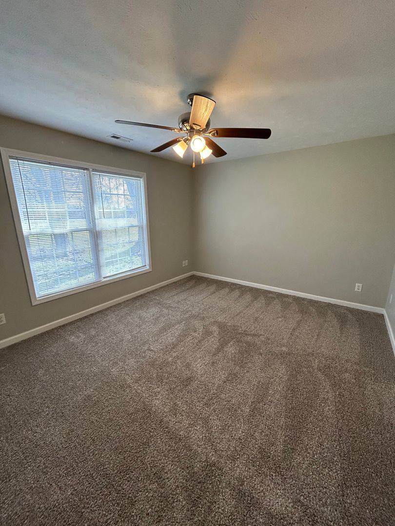 Apartment for rent at 1102 Ravina Dr, Chatham, IL 62629