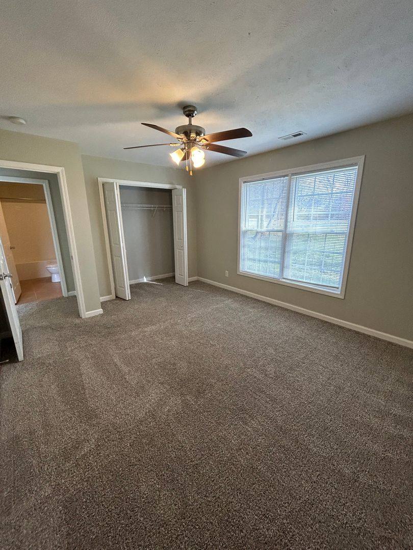 Apartment for rent at 1102 Ravina Dr, Chatham, IL 62629