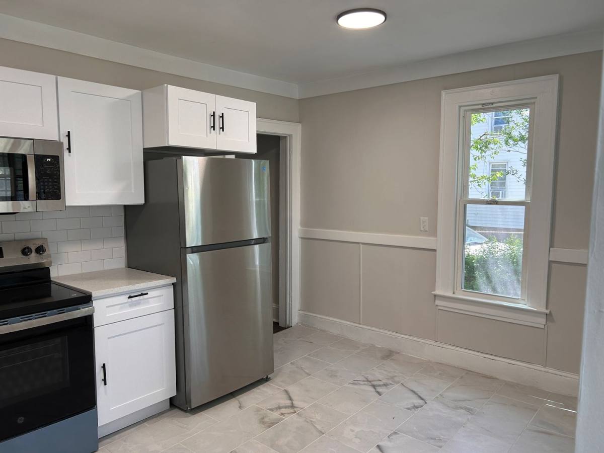 Apartment for rent at 22 Lilac St, East Hartford, CT 06118