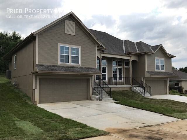 Townhouse for rent at 1229 N 132nd St, Kansas City, KS 66109