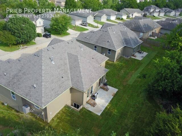 Townhouse for rent at 1229 N 132nd St, Kansas City, KS 66109