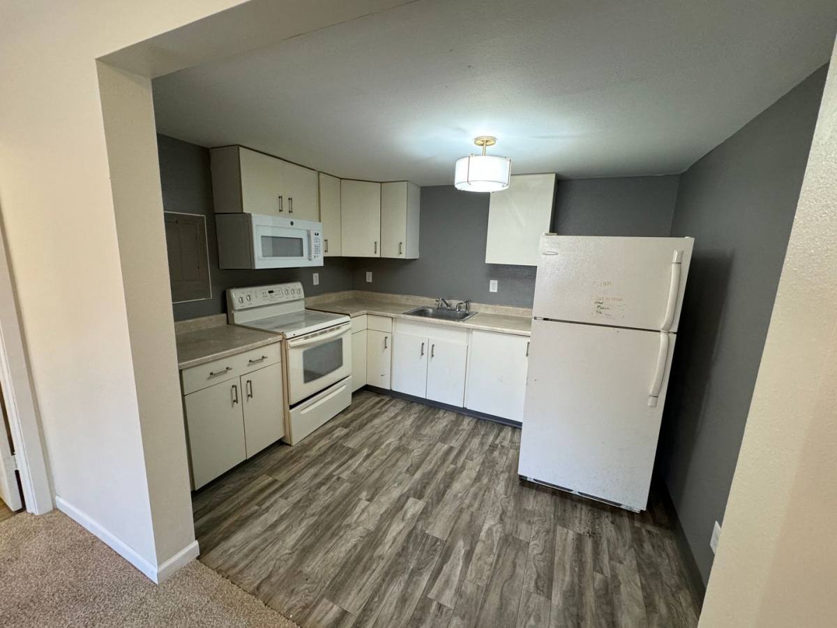Apartment for rent at 826 3rd Ave S, Great Falls, MT 59405