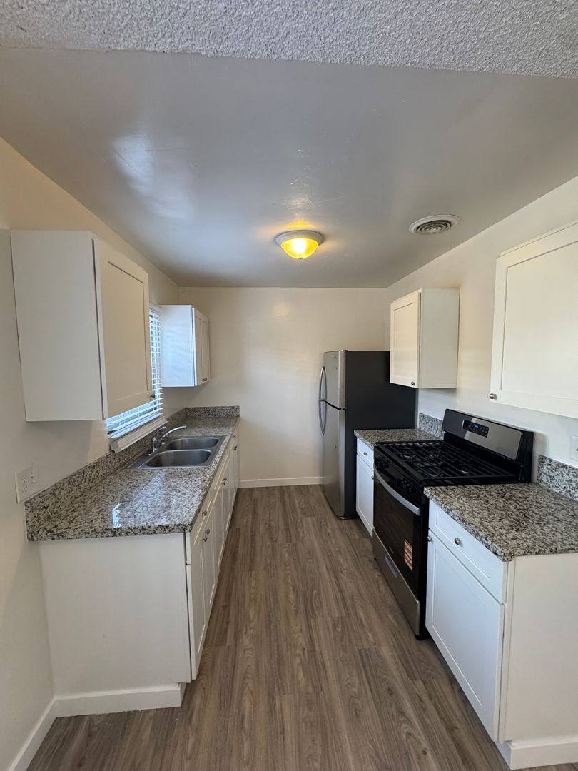 Apartment for rent at 1134 Raymond Ave, Long Beach, CA 90804