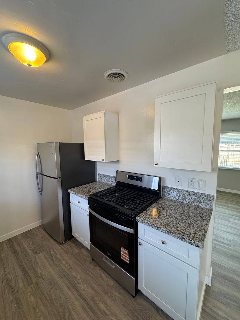 Apartment for rent at 1134 Raymond Ave, Long Beach, CA 90804