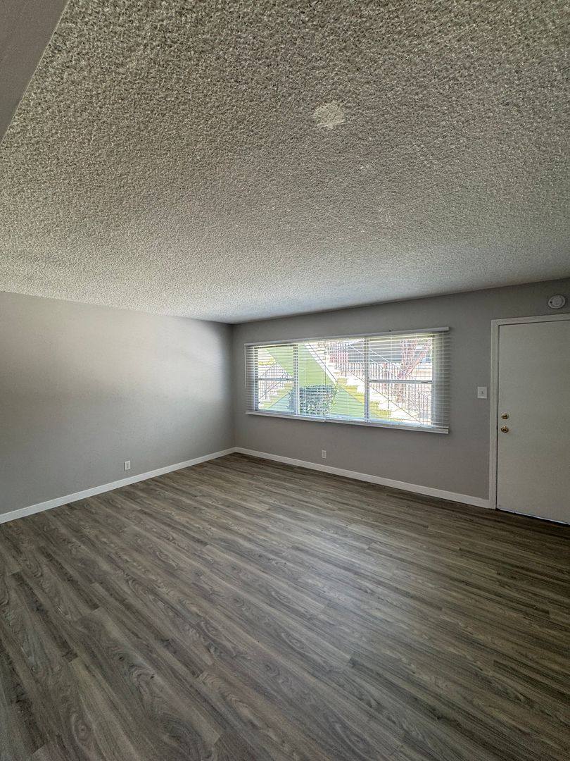 Apartment for rent at 1134 Raymond Ave, Long Beach, CA 90804