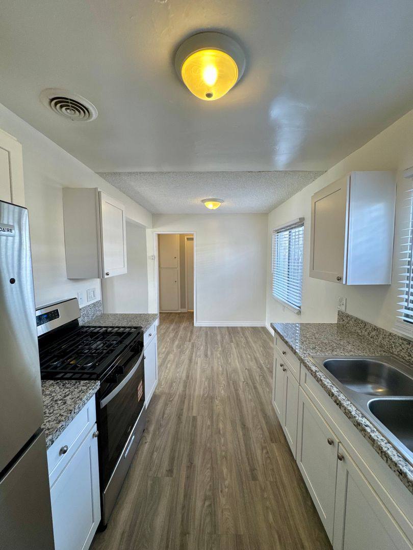 Apartment for rent at 1134 Raymond Ave, Long Beach, CA 90804