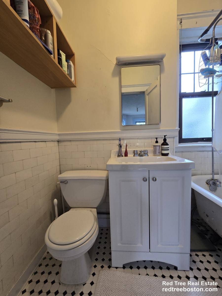Apartment for rent at 1560 Commonwealth Ave #8, Brighton, MA 02135