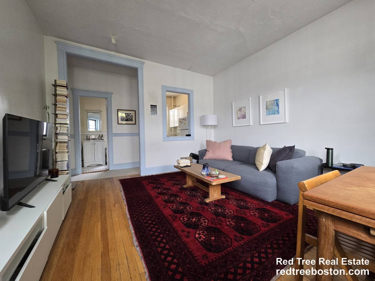 Apartment for rent at 1560 Commonwealth Ave #8, Brighton, MA 02135