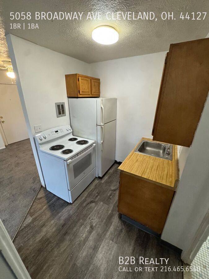 Apartment for rent at 5058 Broadway Ave #2, Cleveland, OH 44127