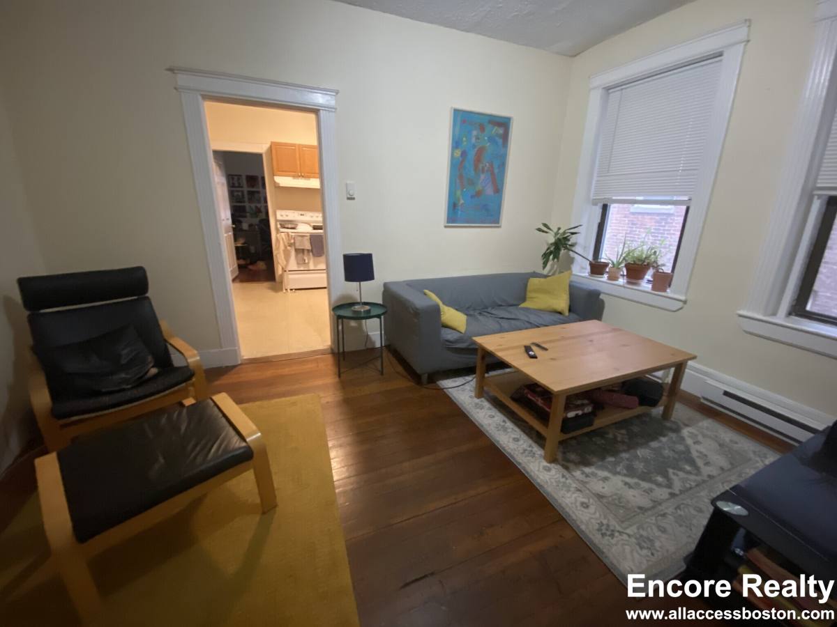 Apartment for rent at 887 Huntington Ave #2, Boston, MA 02115