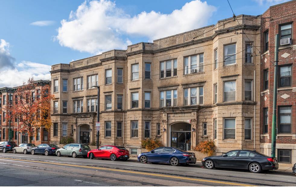 Apartment for rent at 887 Huntington Ave #2, Boston, MA 02115