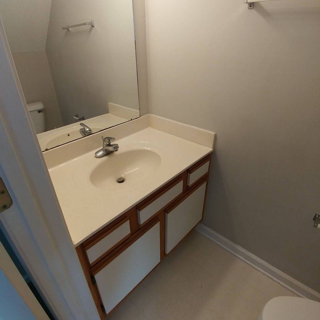 Townhouse for rent at 87 Century Court, Swansboro, NC 28584
