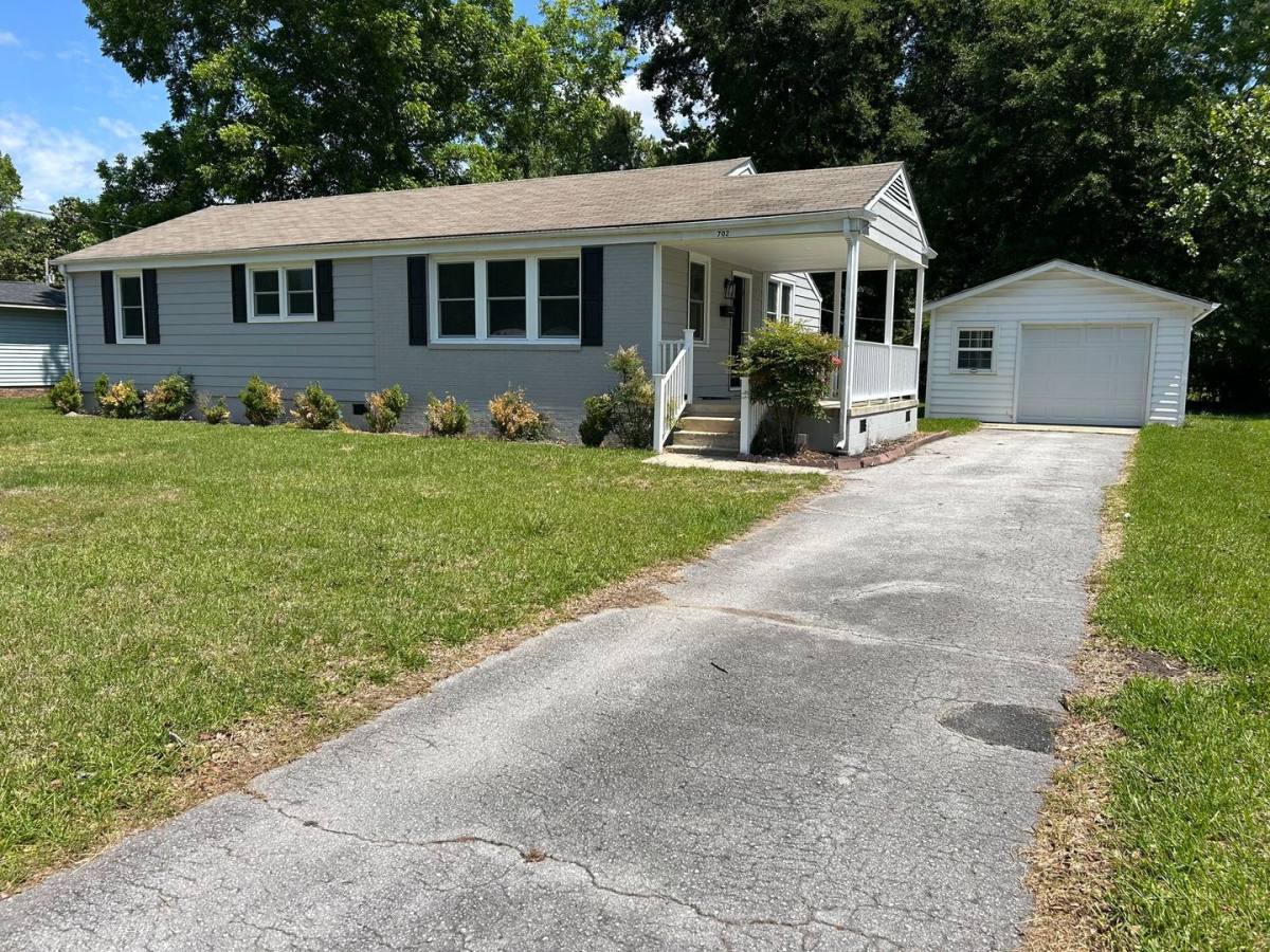 House for rent at 702 Sioux Dr, Jacksonville, NC 28540