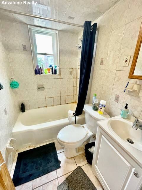 Apartment for rent at 109 Salem #2, Boston, MA 02113