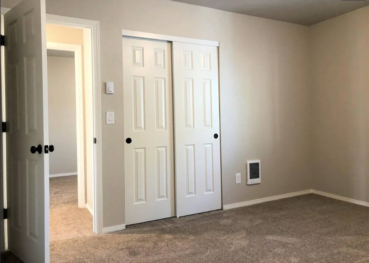 Townhouse for rent at 4713 SE Ina Ave, Portland, OR 97222