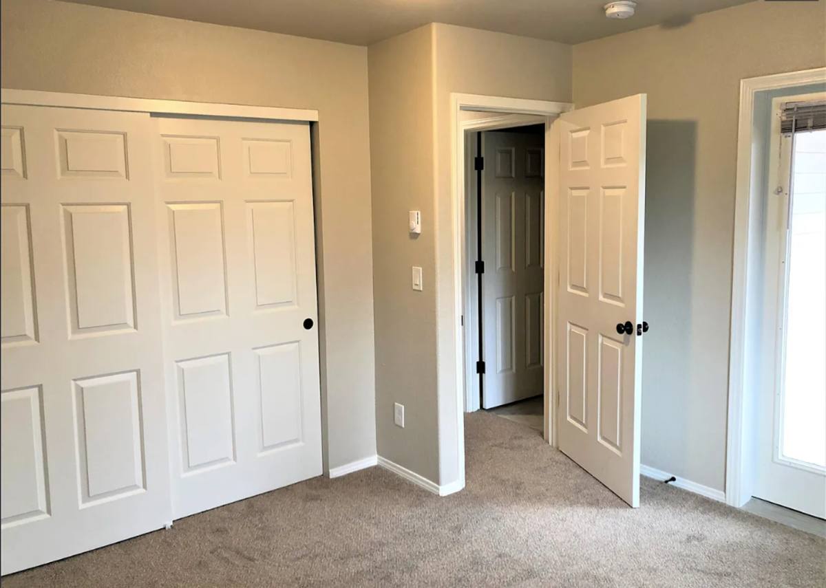 Townhouse for rent at 4713 SE Ina Ave, Portland, OR 97222