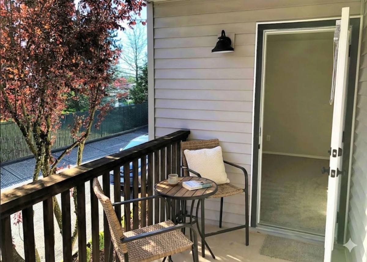 Townhouse for rent at 4713 SE Ina Ave, Portland, OR 97222
