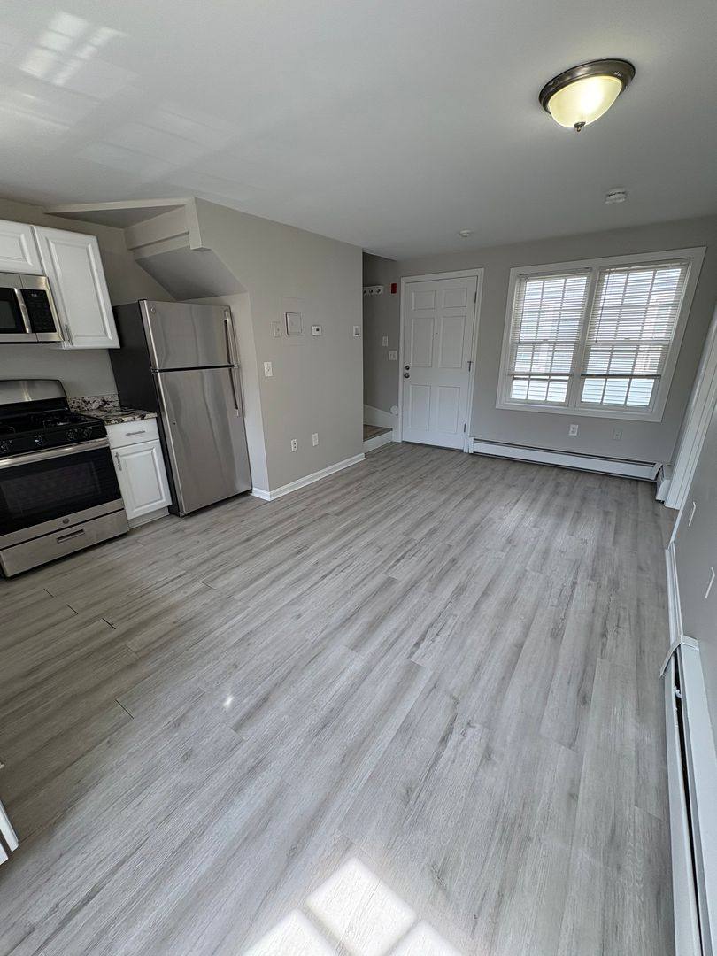 Apartment for rent at 84 Cabot St, Beverly, MA 01915