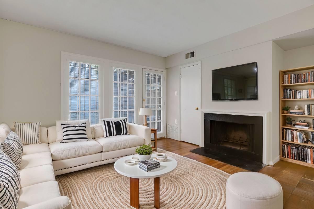 Apartment for rent at 1603 Corcoran St NW #A, Washington, DC 20009