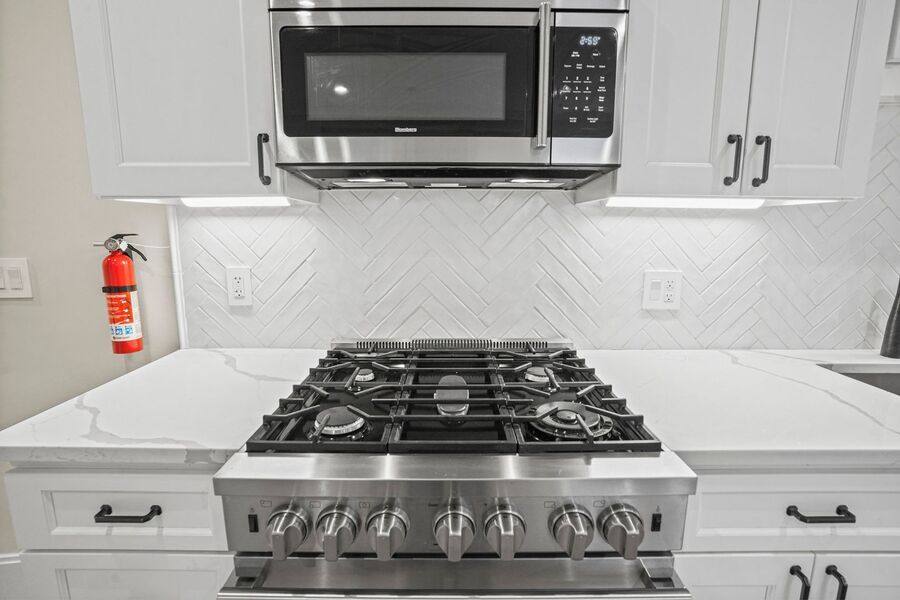 Condo for rent at 1314 Vermont Ave NW #7, Washington, DC 20005