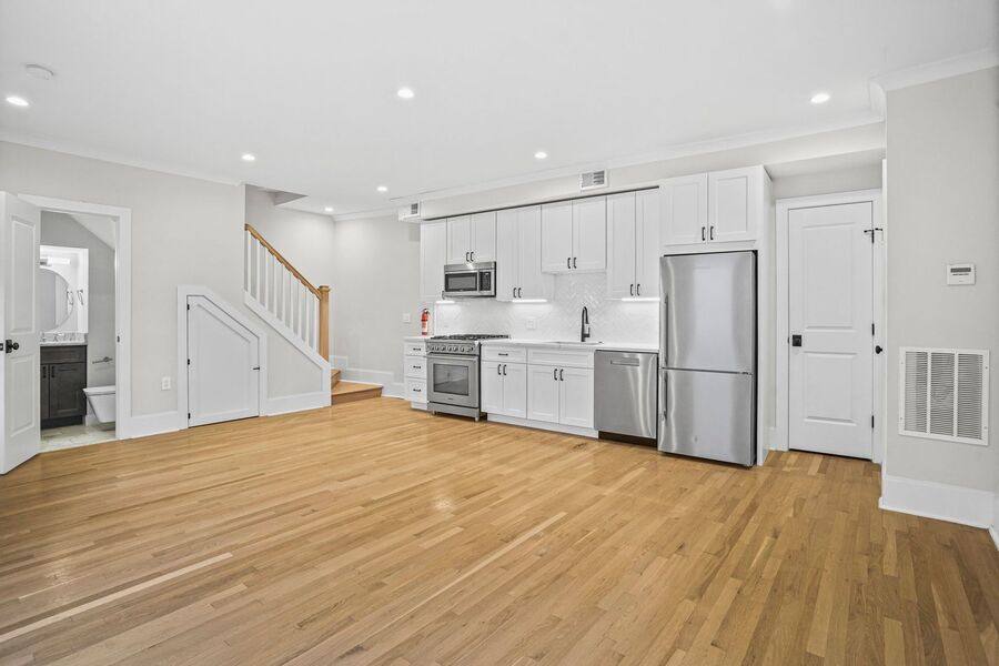 Condo for rent at 1314 Vermont Ave NW #7, Washington, DC 20005