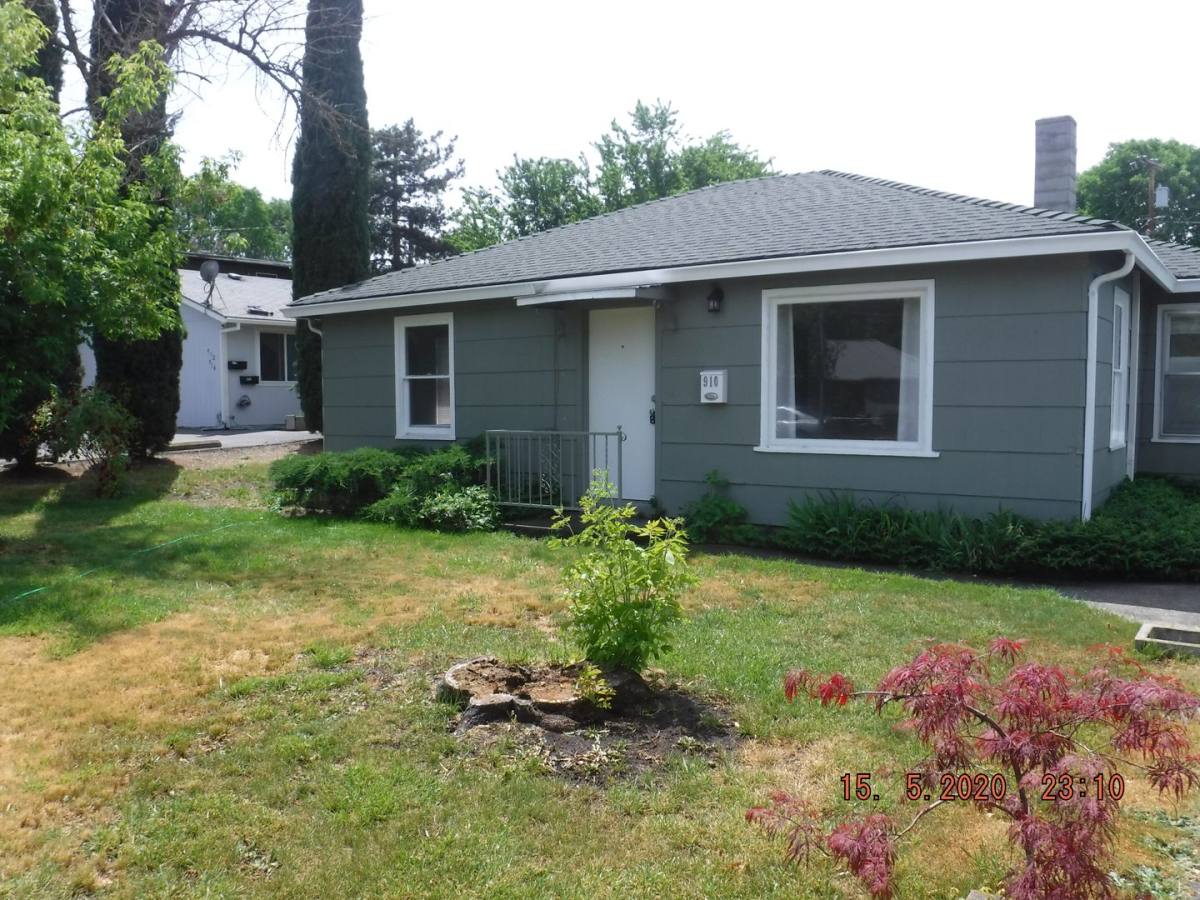 House for rent at 910 King St, Medford, OR 97501