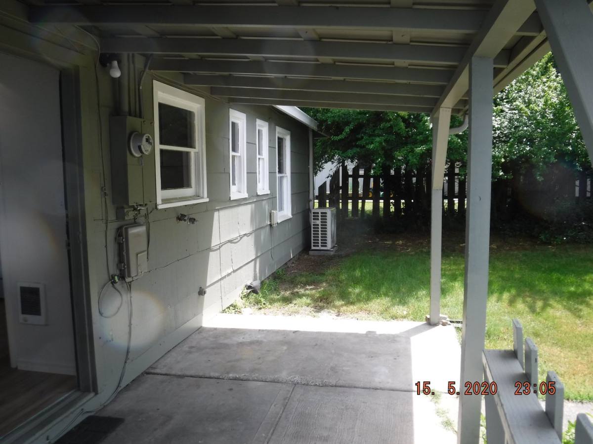 House for rent at 910 King St, Medford, OR 97501