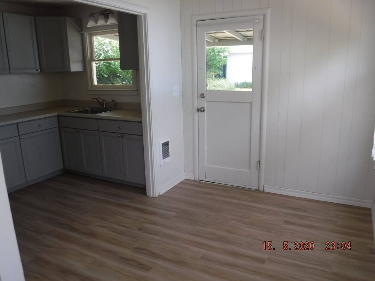 House for rent at 910 King St, Medford, OR 97501