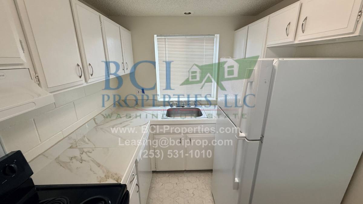 Townhouse for rent at 8624 Pacific Ave, Tacoma, WA 98444