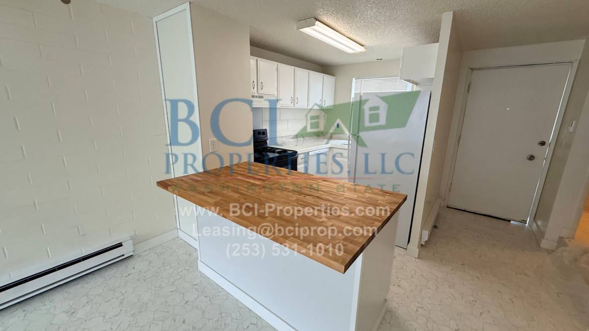 Townhouse for rent at 8624 Pacific Ave, Tacoma, WA 98444