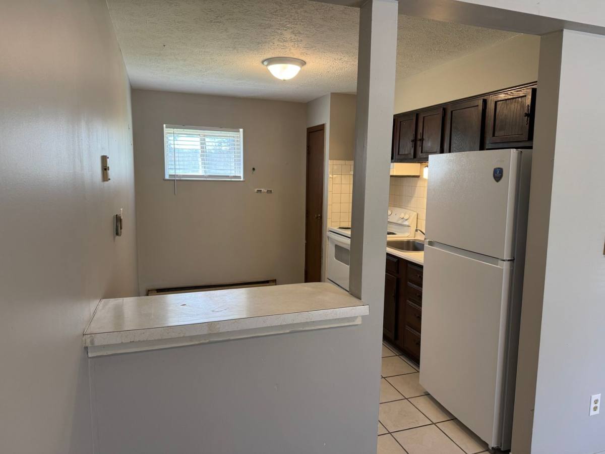 Apartment for rent at 512 9th Ave, Parkersburg, WV 26101