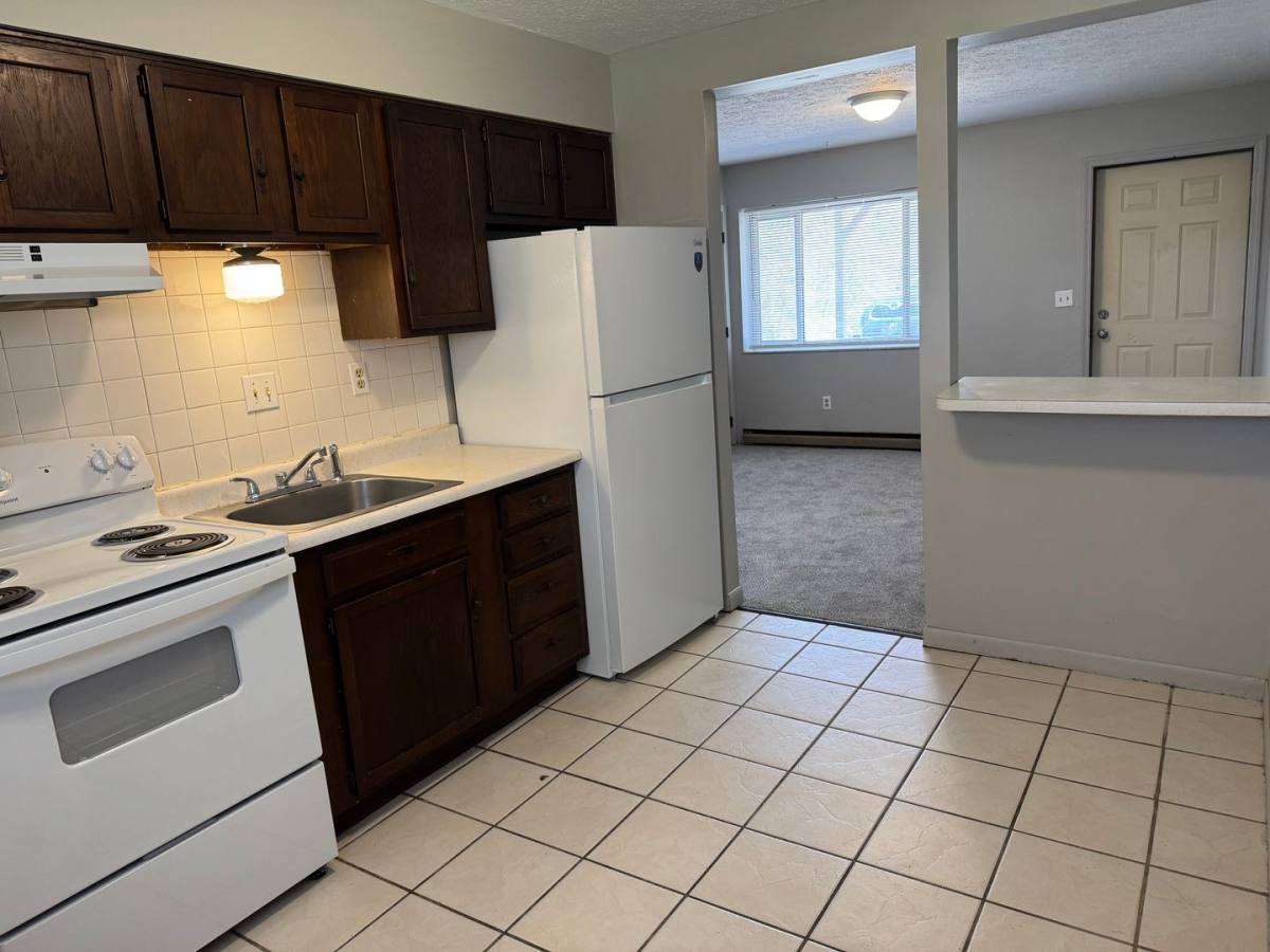 Apartment for rent at 512 9th Ave, Parkersburg, WV 26101