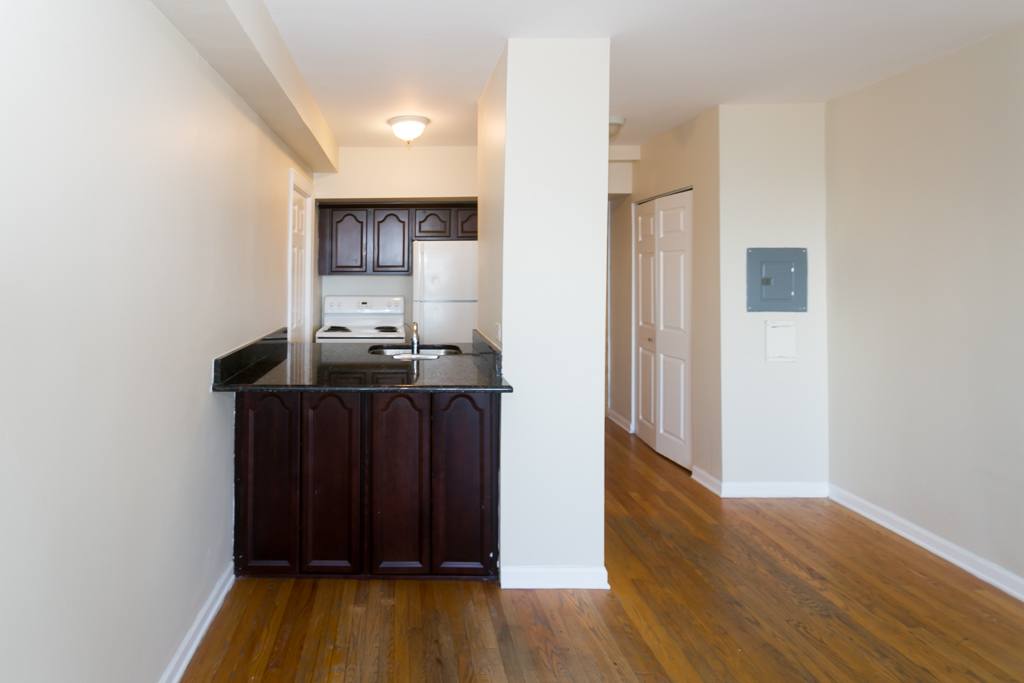 Apartment for rent at 4180 Marine Dr #D6021, Chicago, IL 60613