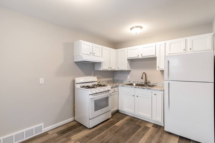 Apartment for rent at 492 E Merrill Ave #4, Fond Du Lac, WI 54935