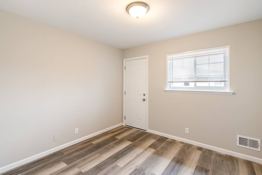 Apartment for rent at 492 E Merrill Ave #4, Fond Du Lac, WI 54935