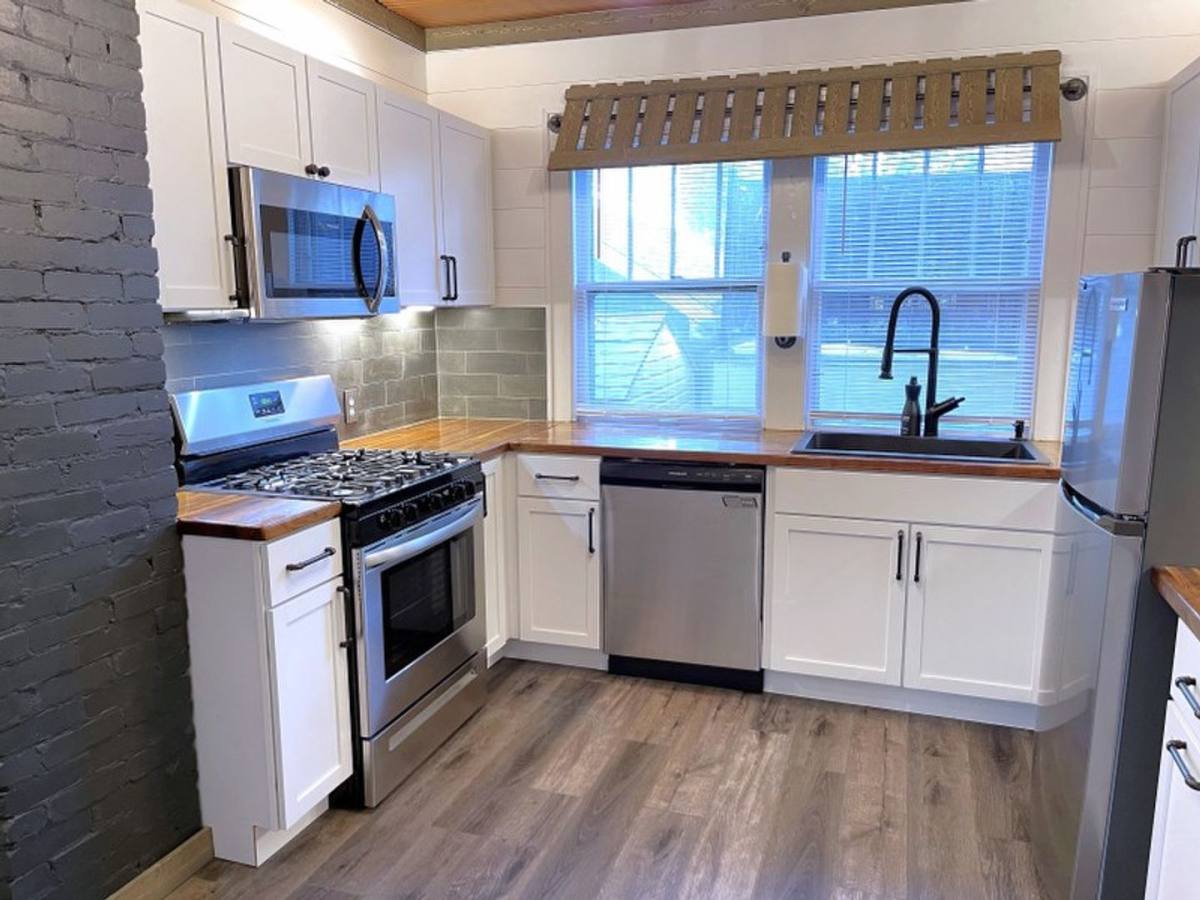 Apartment for rent at 11 N Spooner St, Madison, WI 53726