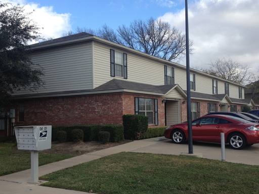 Townhouse for rent at 2010 S 11th St, Waco, TX 76706