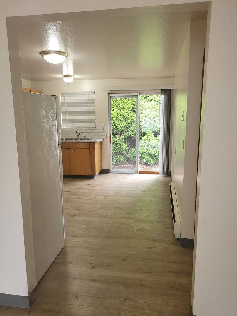 Apartment for rent at 735 2nd St NW, Puyallup, WA 98371