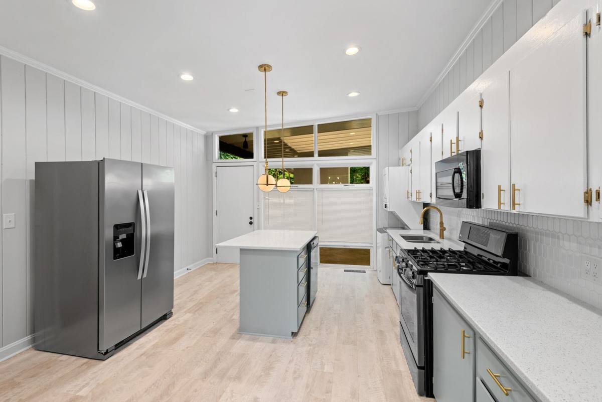 Apartment for rent at 2703 Ashland St, Raleigh, NC 27608