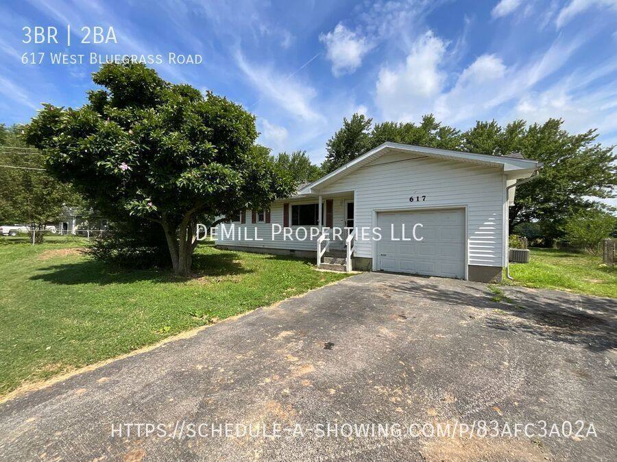 House for rent at 617 W Bluegrass Rd, Strafford, MO 65757