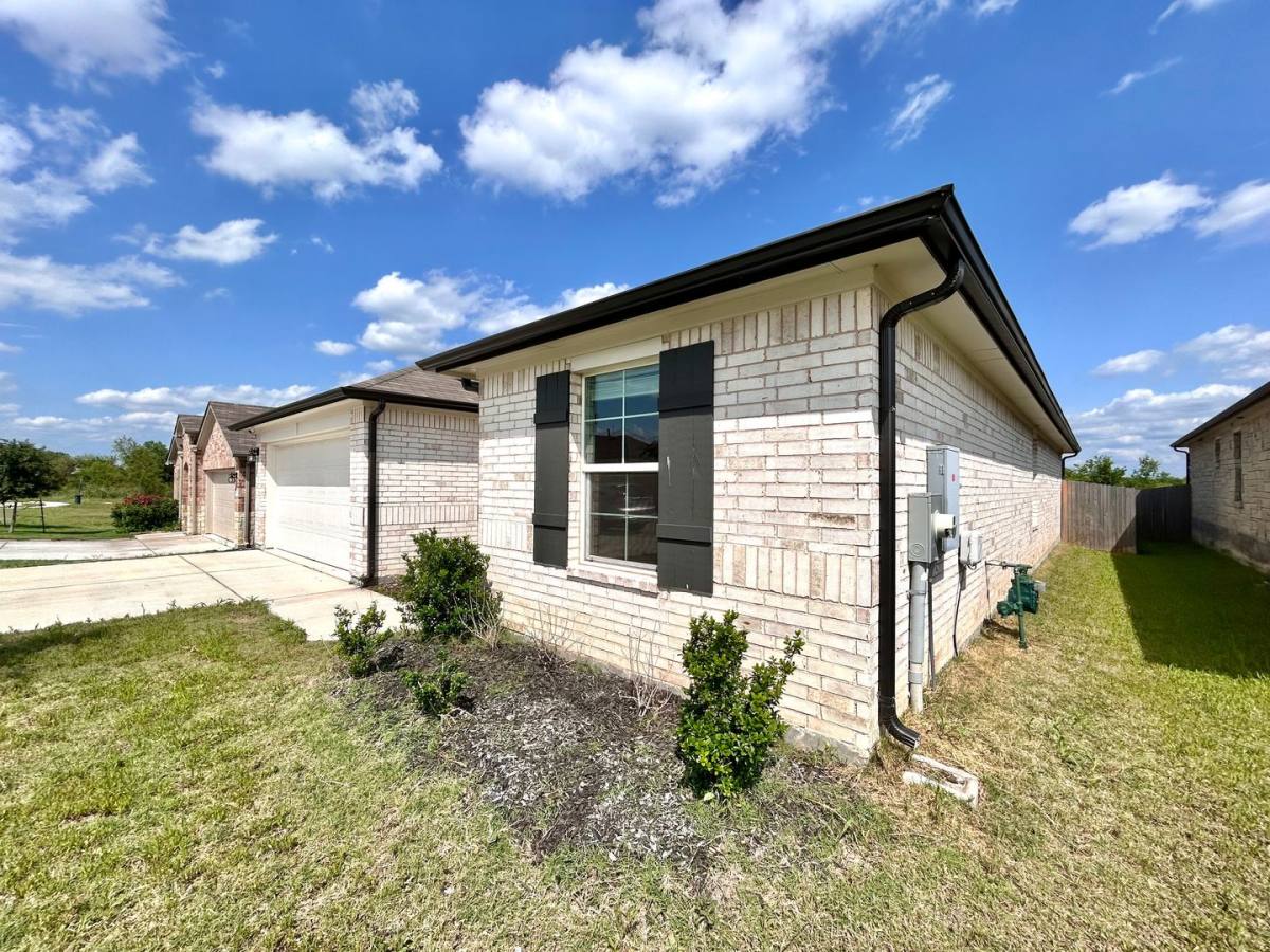 House for rent at 13613 Rebecca Latimer Rd, Manor, TX 78653