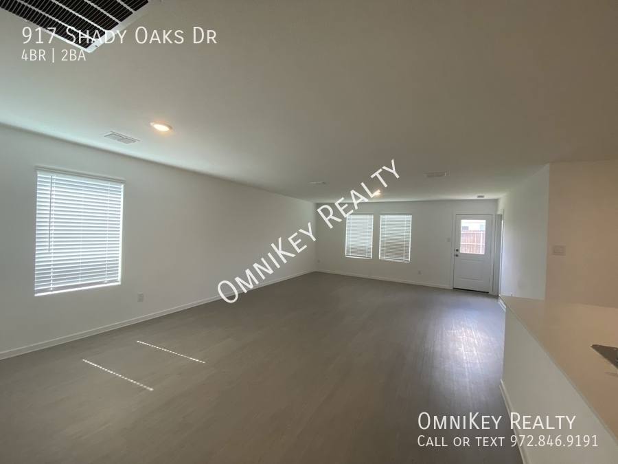 House for rent at 917 Shady Oaks Dr, Ennis, TX 75119