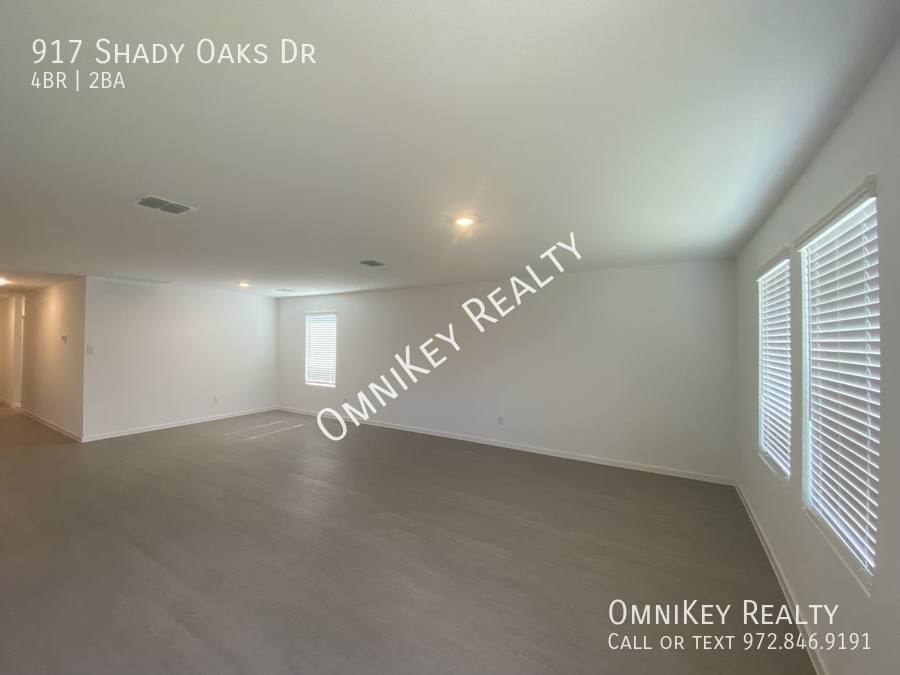 House for rent at 917 Shady Oaks Dr, Ennis, TX 75119