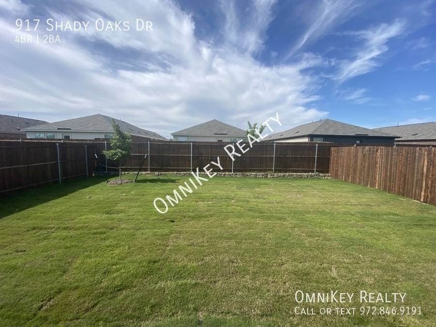 House for rent at 917 Shady Oaks Dr, Ennis, TX 75119