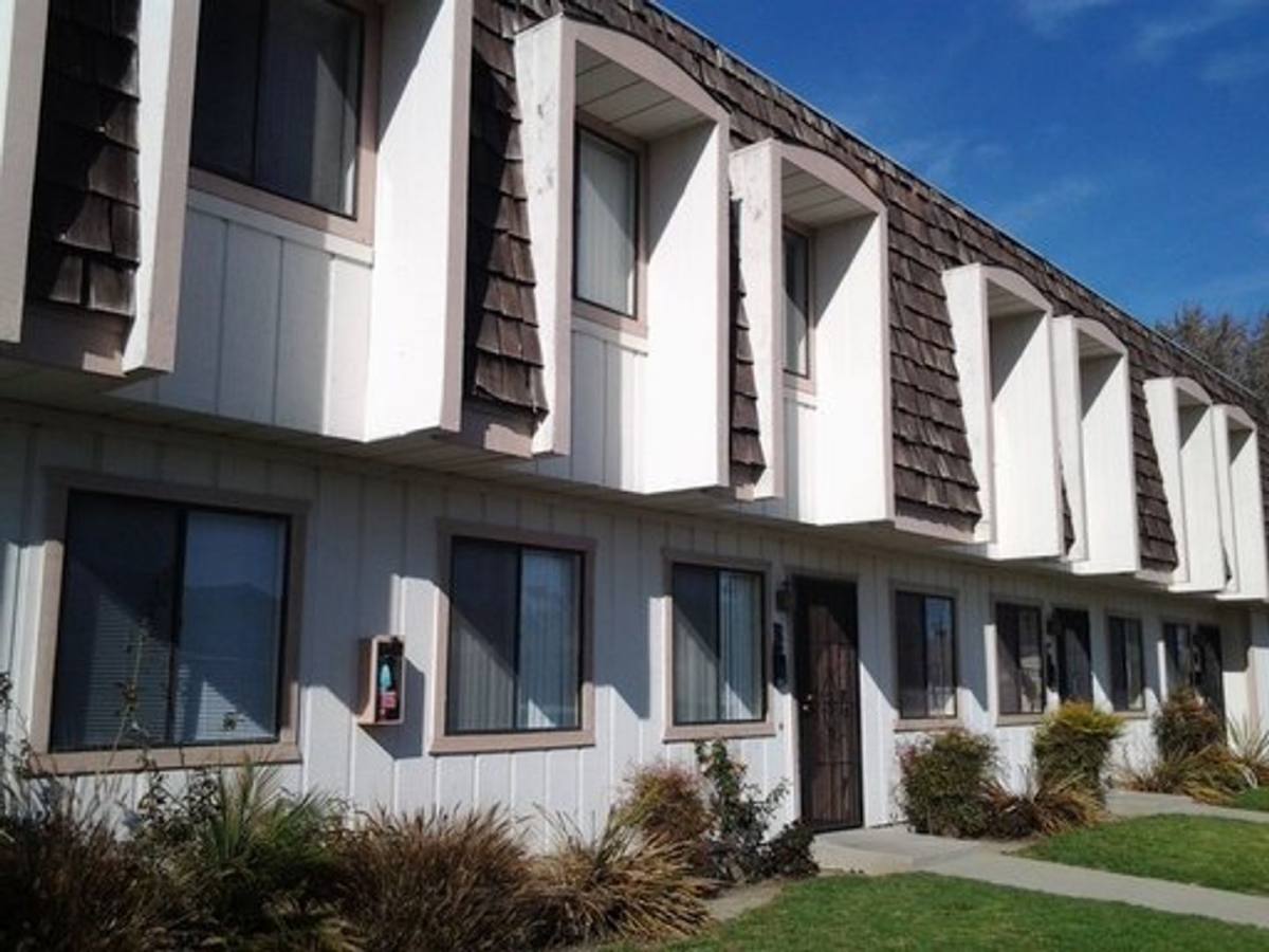 Apartment for rent at 701 N C St, Lompoc, CA 93436