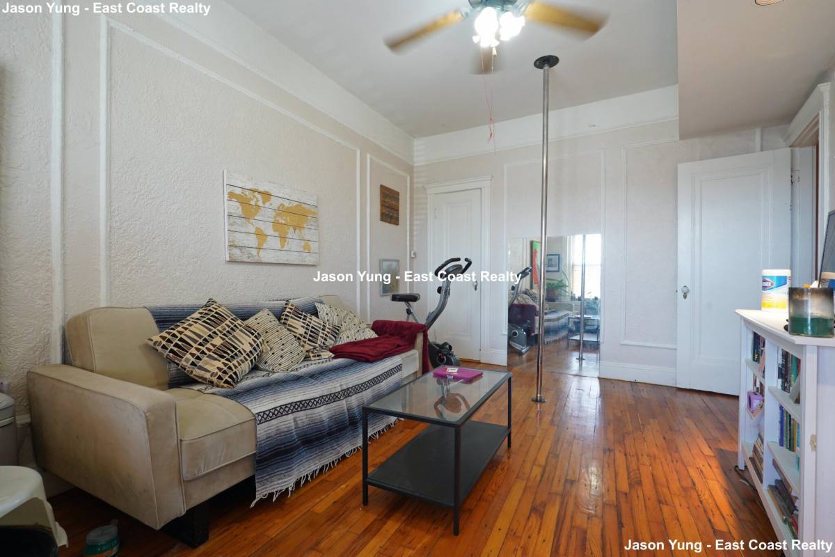 Apartment for rent at 1691 Commonwealth Ave #2, Brighton, MA 02135