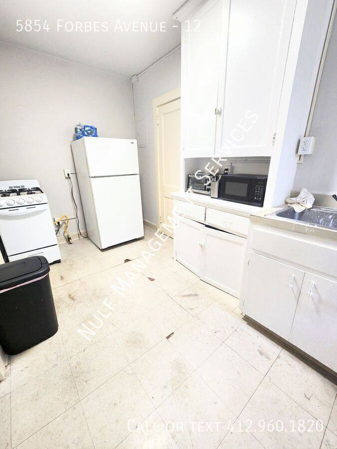 Apartment for rent at 5854 Forbes Ave #12, Pittsburgh, PA 15217