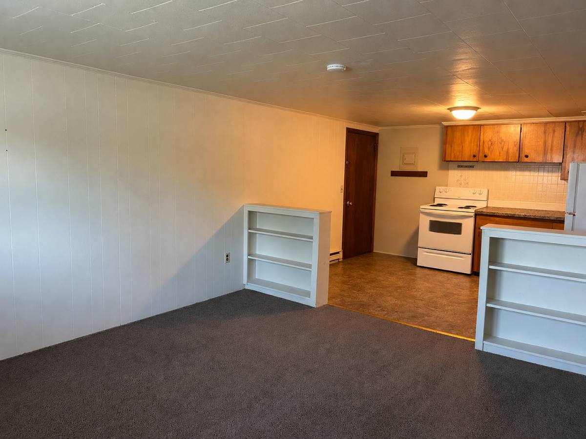Apartment for rent at 420-430 E High St, Palmyra, PA 17078