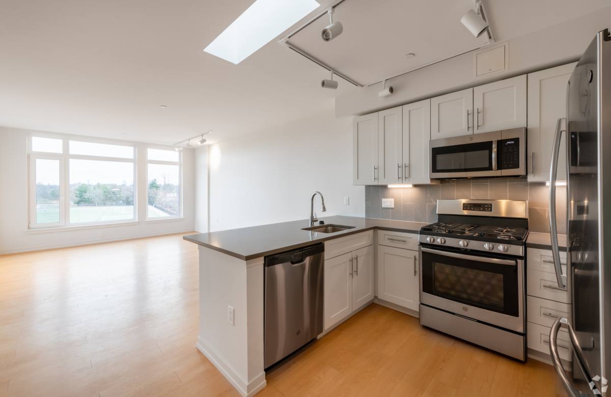 Apartment for rent at 77 New St #218, Cambridge, MA 02138