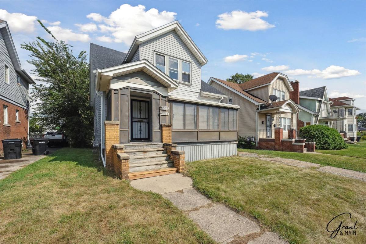 Apartment for rent at 15356 Washburn, Detroit, MI 48238